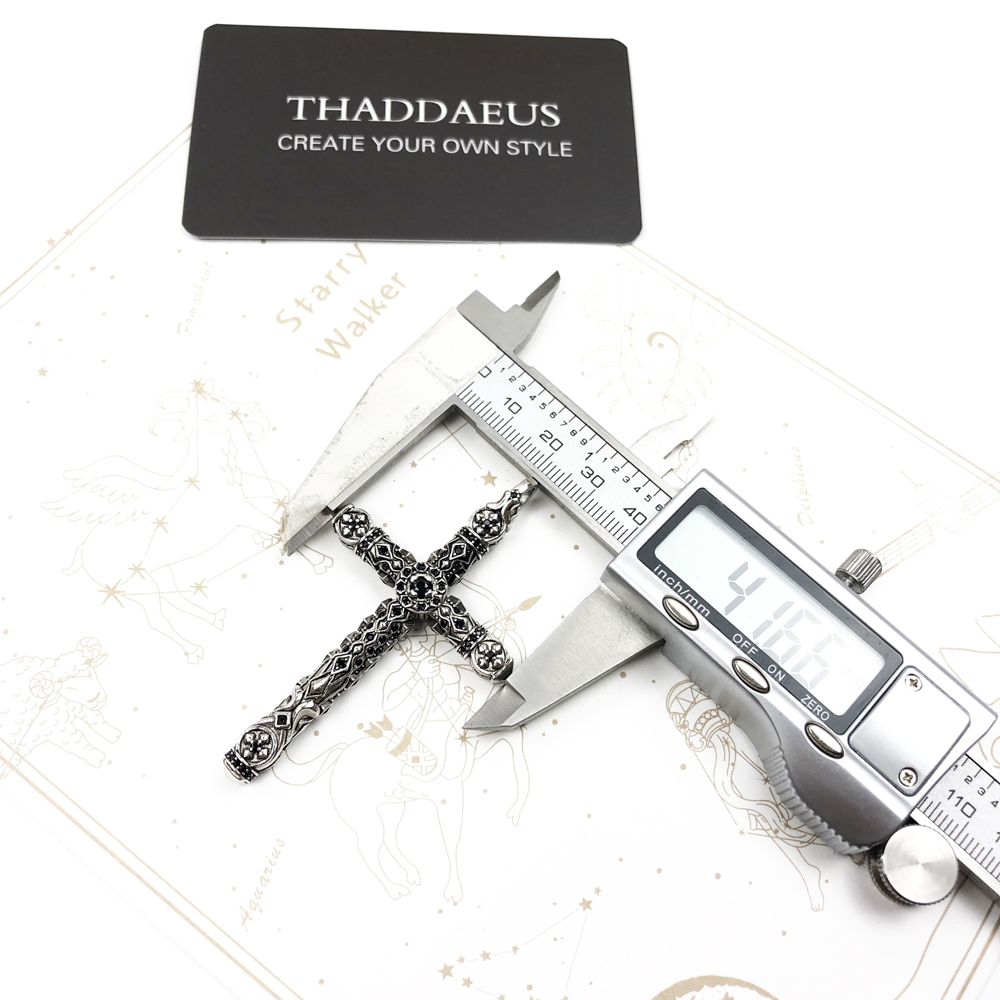 Ciondolo a croce ricco di orna - Men'S Accessories Jewelry Brands recensione e prezzo