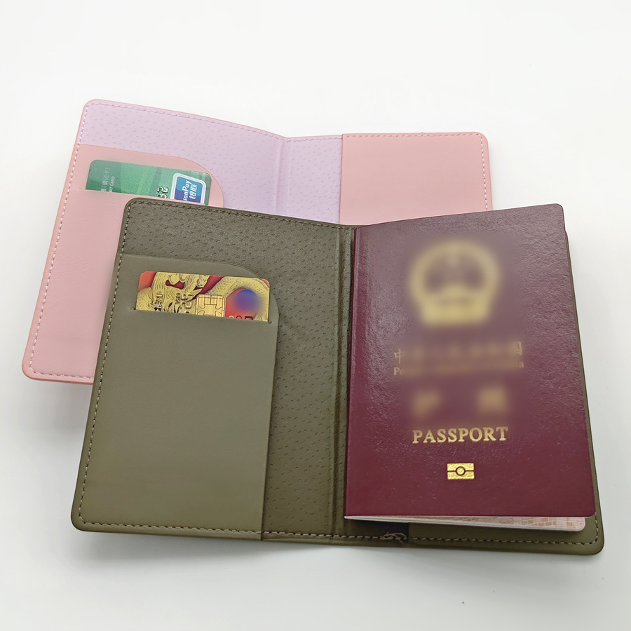 Set di 2 Porta Passaporto in P - Men'S Accessories Wallet recensione e prezzo